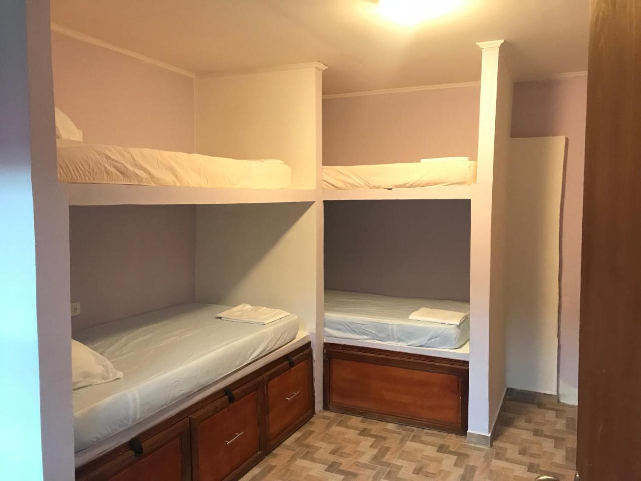 Dora Hostal *